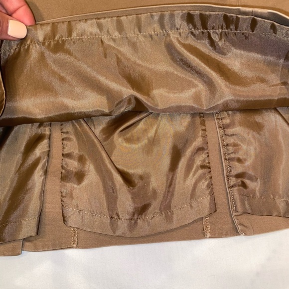 Loft. Size 6. Khaki above the knee business casual skirt. - Picture 4 of 4